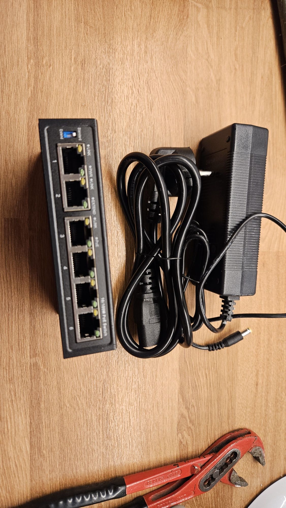 Switch PoE ULTIPOWER 0064afat 6xFE(4xPoE), 802.3af/at 65 W
