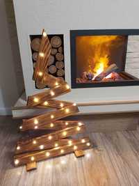 Choinka drewniana, światełka ozdoba świąteczna