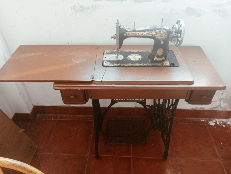 Máquina de costura Singer