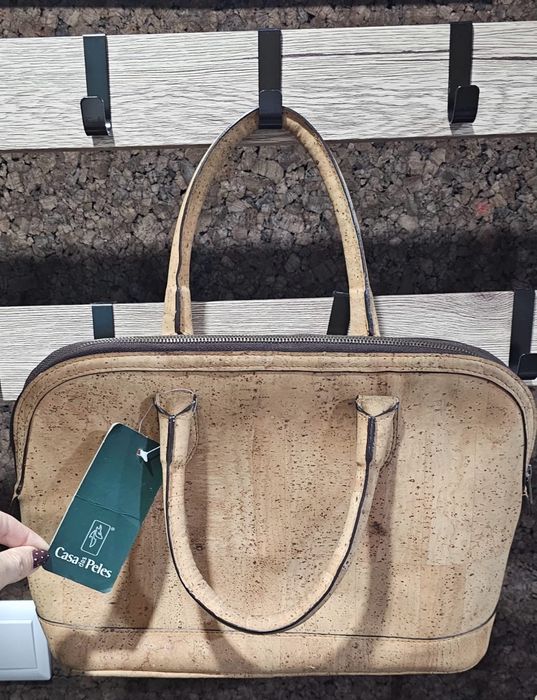 Malas/bolsas de cortiça, novas. Para homem e mulher