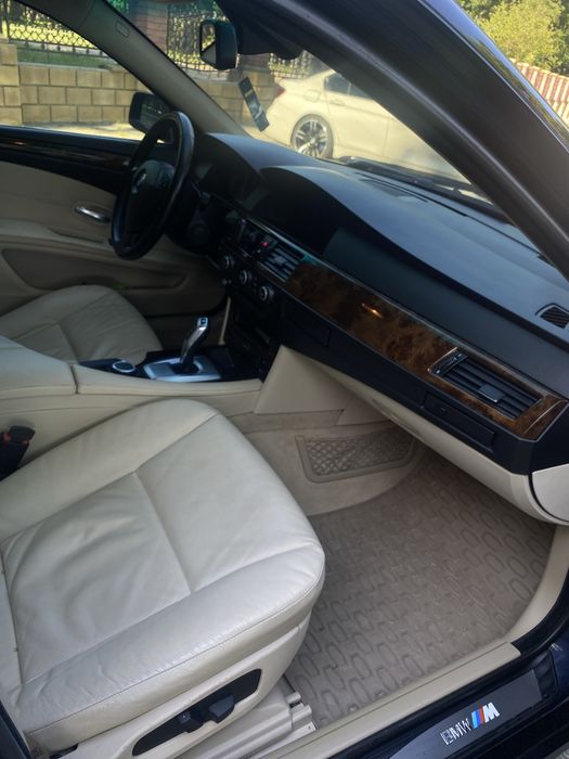 BMW e60 2.5 benz rest