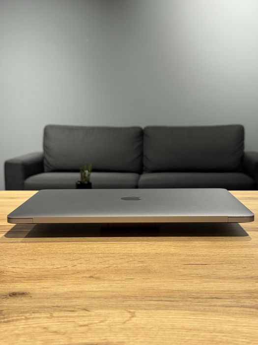 Macbook pro 13 2020 m1 8/256gb !! Гарантія 30 днів !!