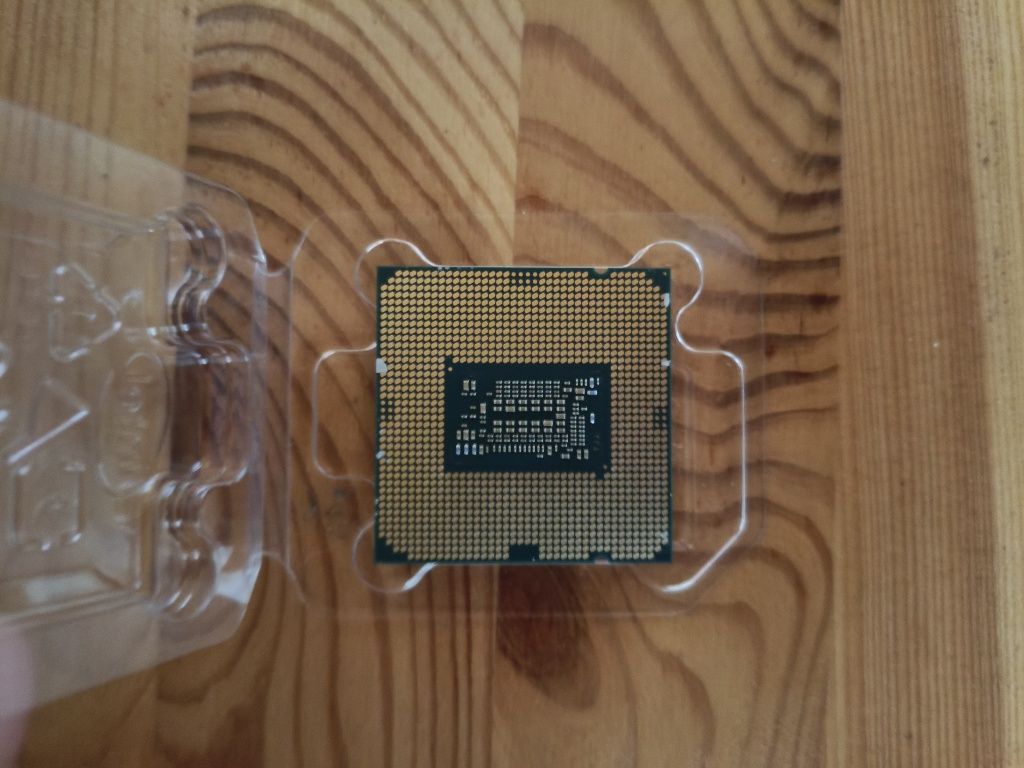Procesor Intel core i3 10105f/10100f BOX