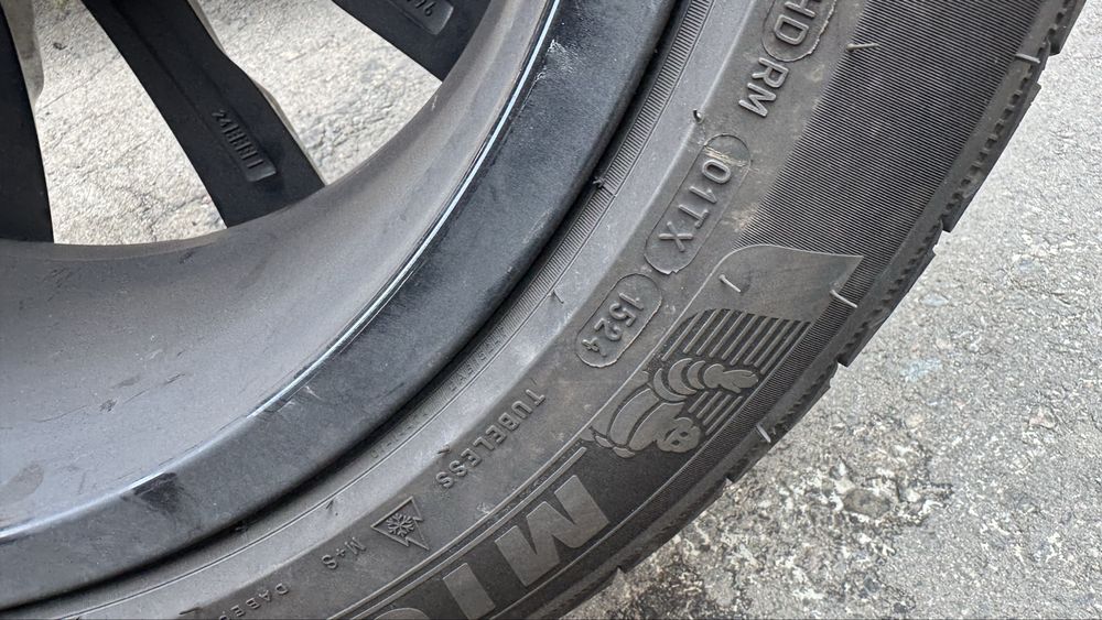 Диски с резиной всборе BMW X5 X6 G05 G06 R20