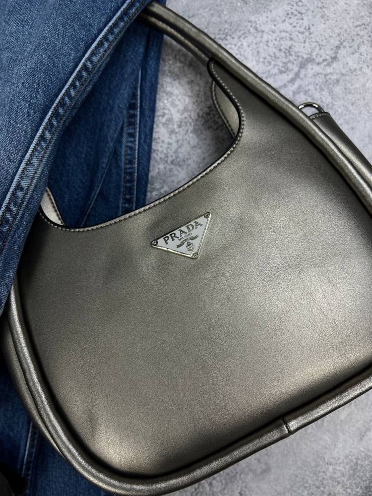 Джинси prada вільного крою