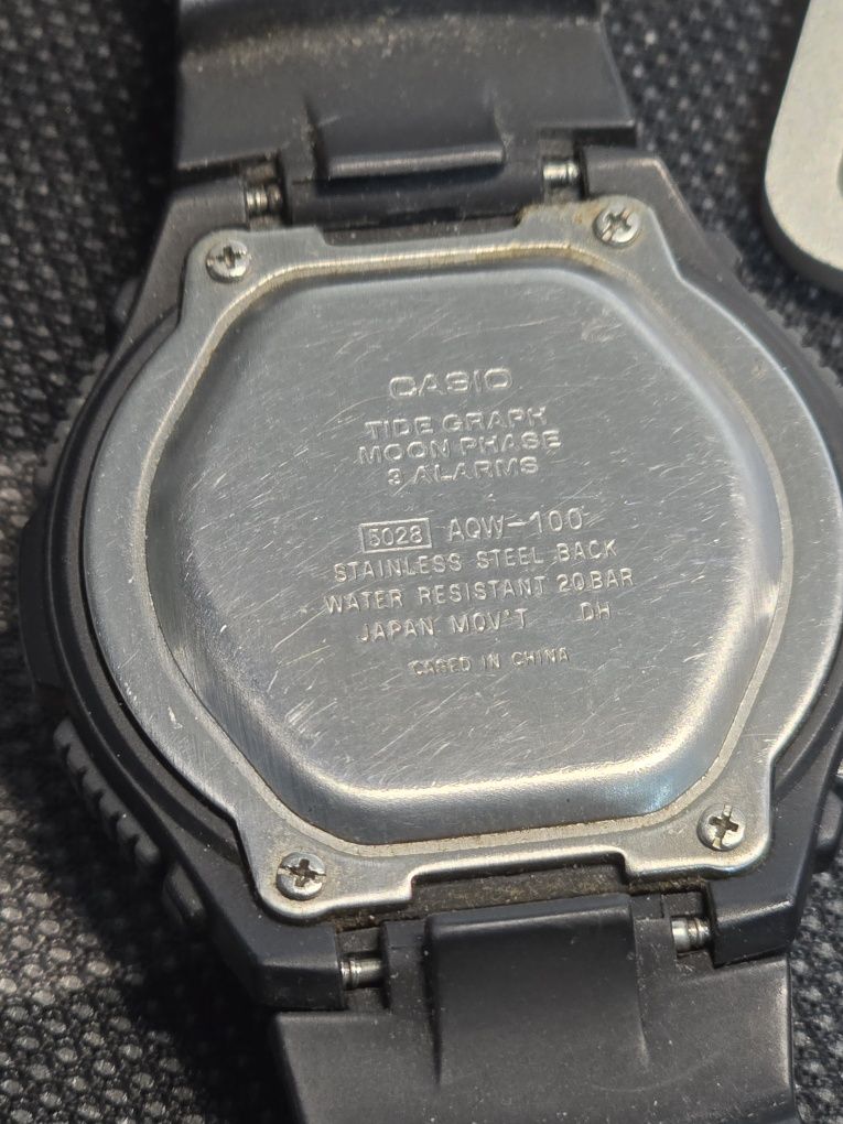 Zegarek Casio AQW-100