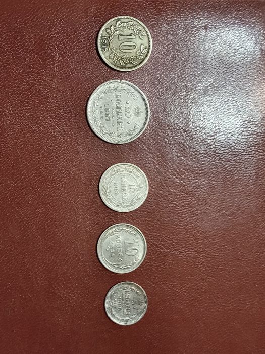 Продам монеты разные