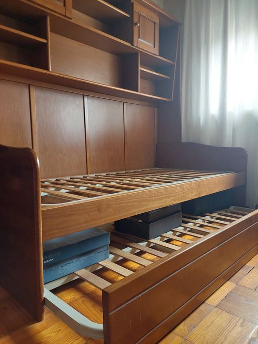 Cama + cama-gavetão + móvel