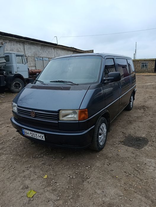 VOLKSWAGEN TRANSPORTER caravelle Т4 пасажир 1992г. 2.4 дизель
