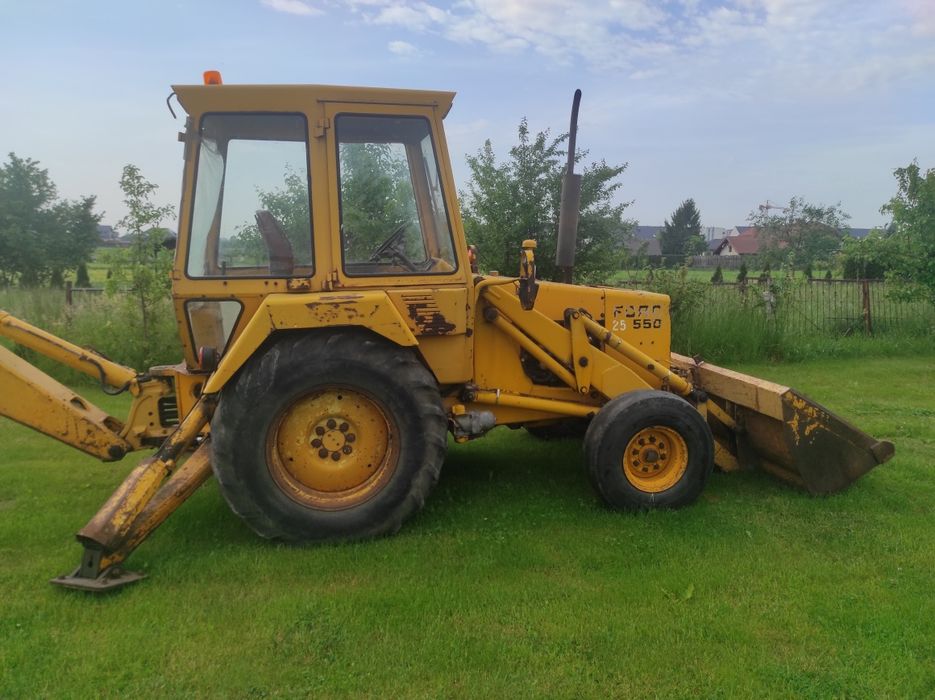 Koparko ładowarka Ford F550 + skarpówka