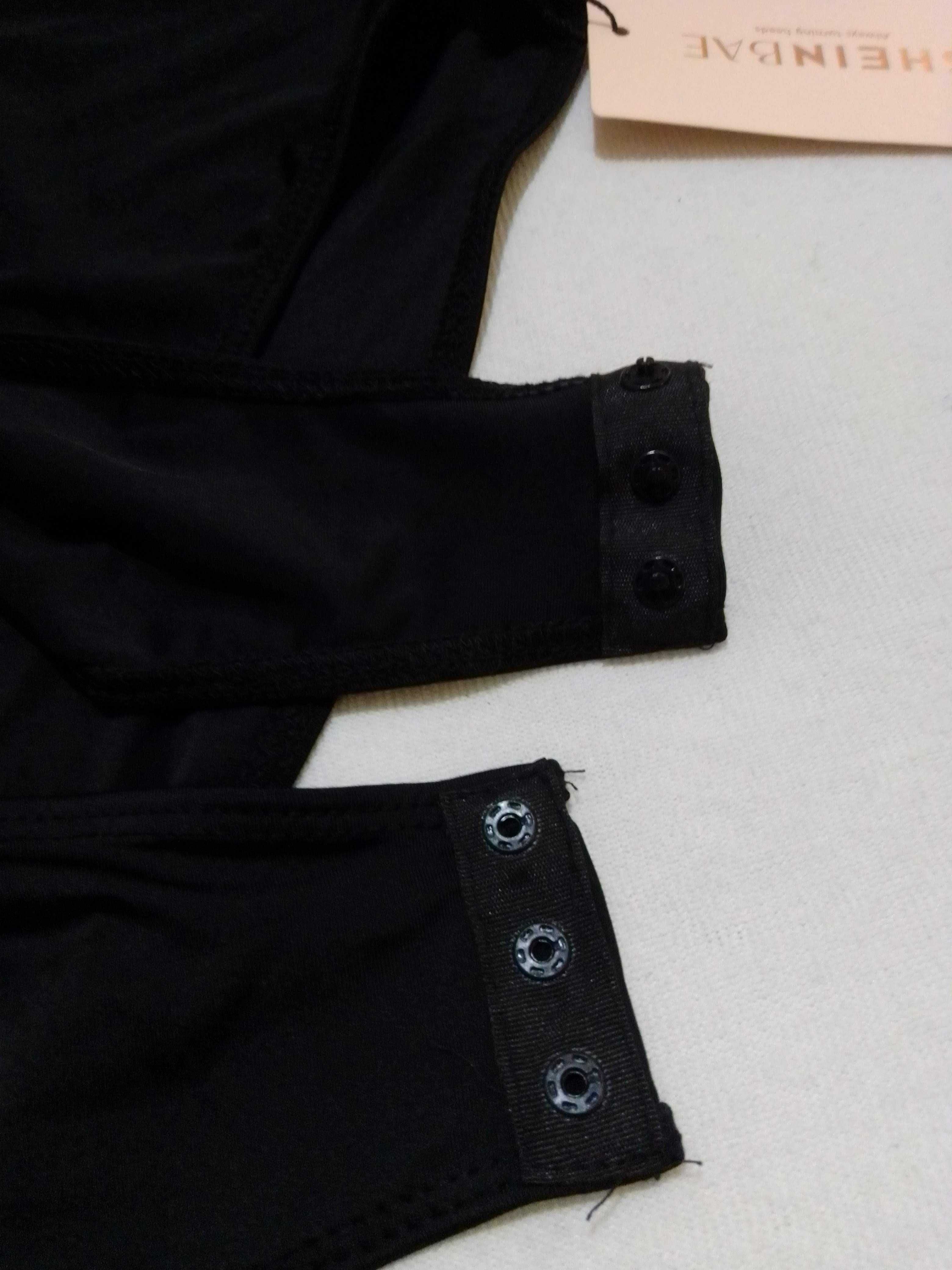 Body preto brilhantes e pérolas