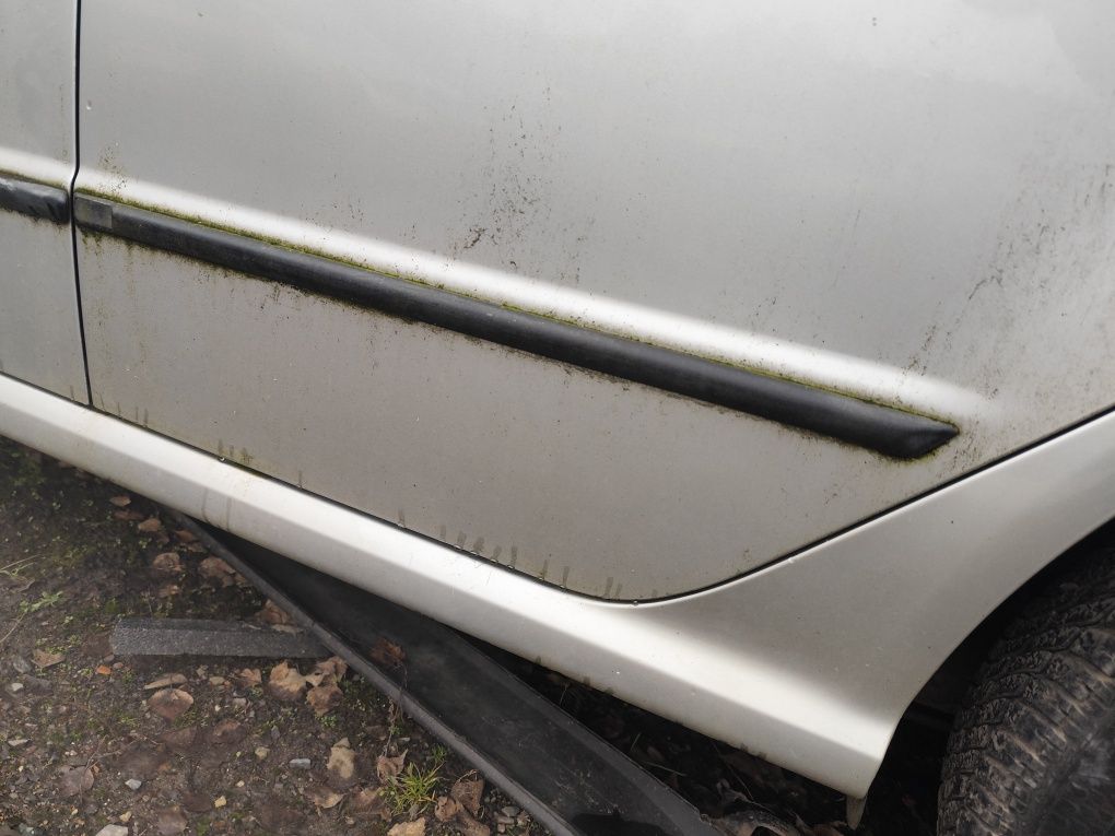 Skoda Fabia I lakier 9102 drzwi lewy tył lewe tylne HB hatchback