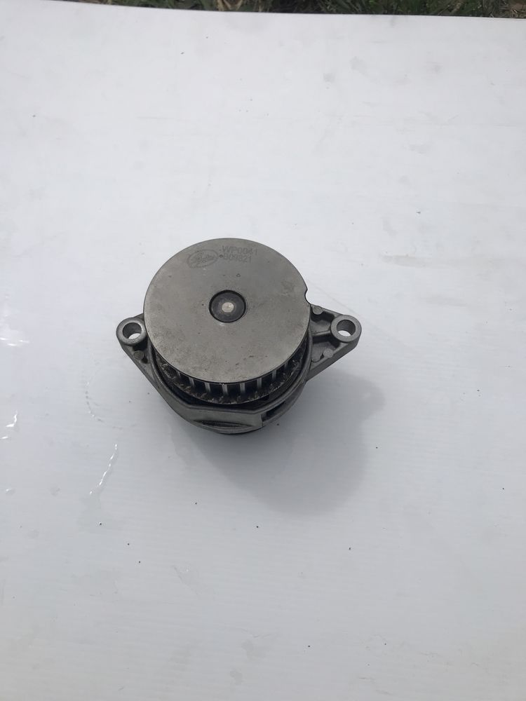 Помпа Гольф 4 1.6 v16