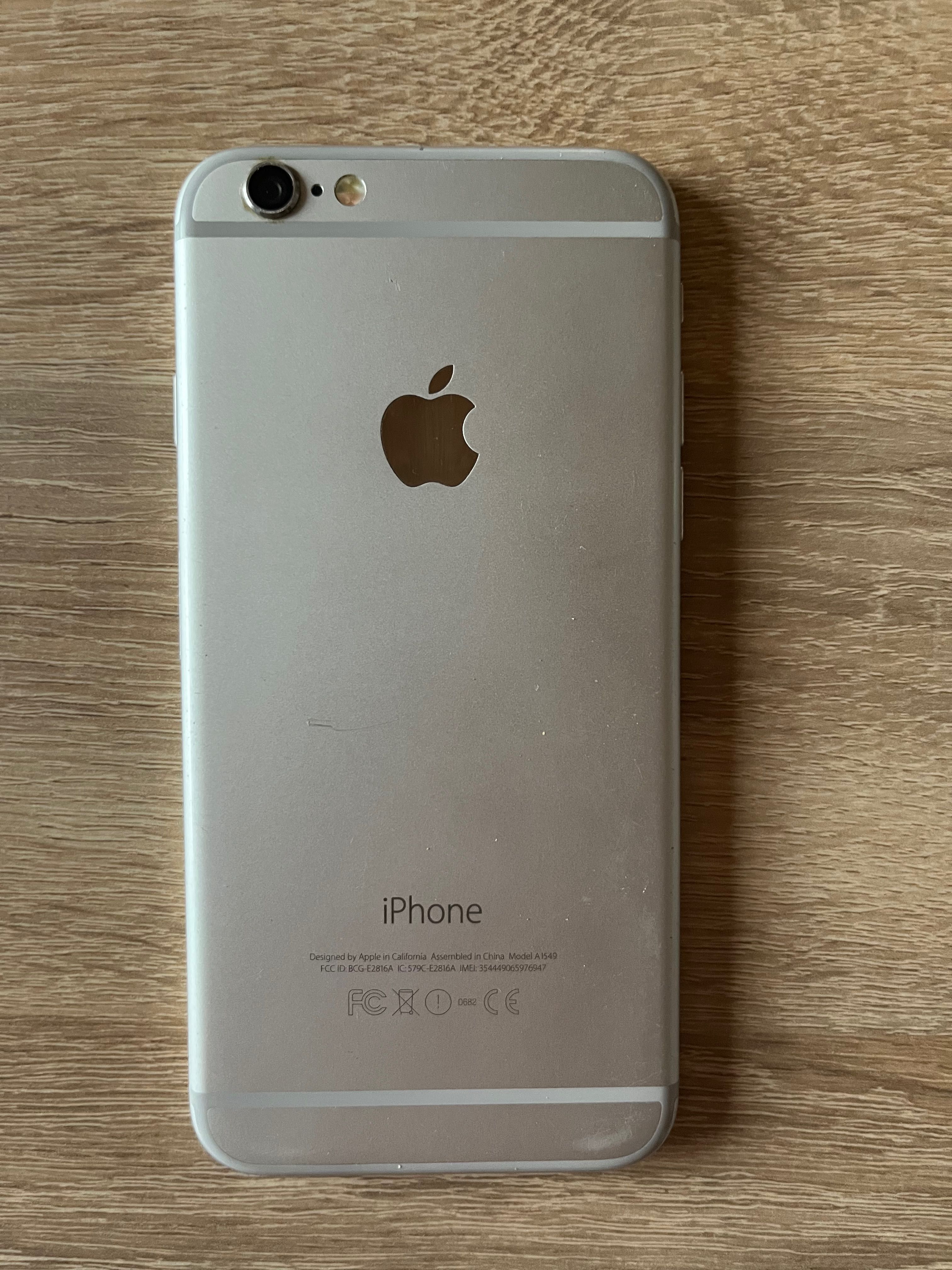 iPhone 6S. Srebrny plus pudełko