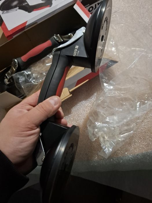 Подвійна вакуумна присоска 1 шт. для скла YATO YT-37236.