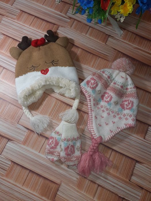 Нова шапка і хомут для дівчинки