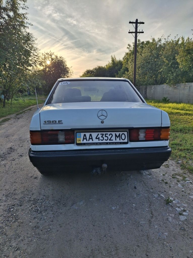 Продам Мерседес 190