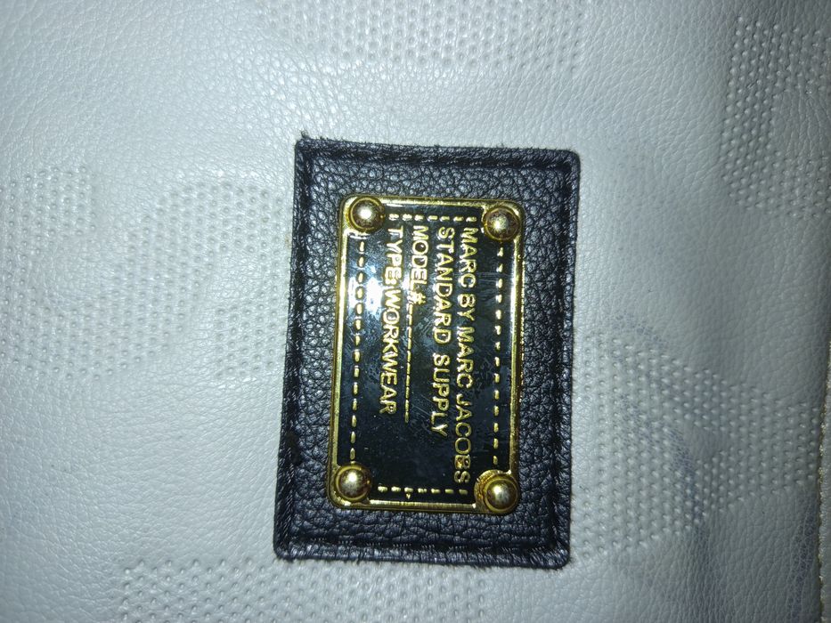 Skórzana Torebka Marc Jacobs model workwear