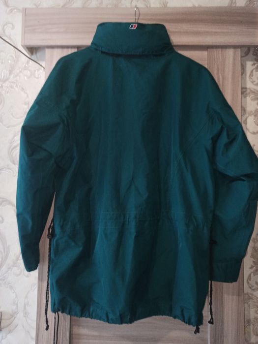 Куртка ветровка Berghaus