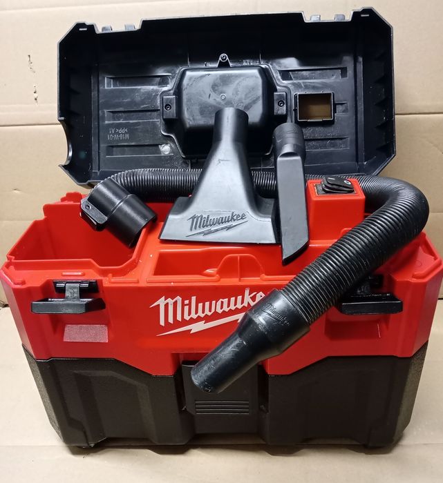 Milwaukee M18 VC-2 Odkurzacz Na Sucho I Mokro