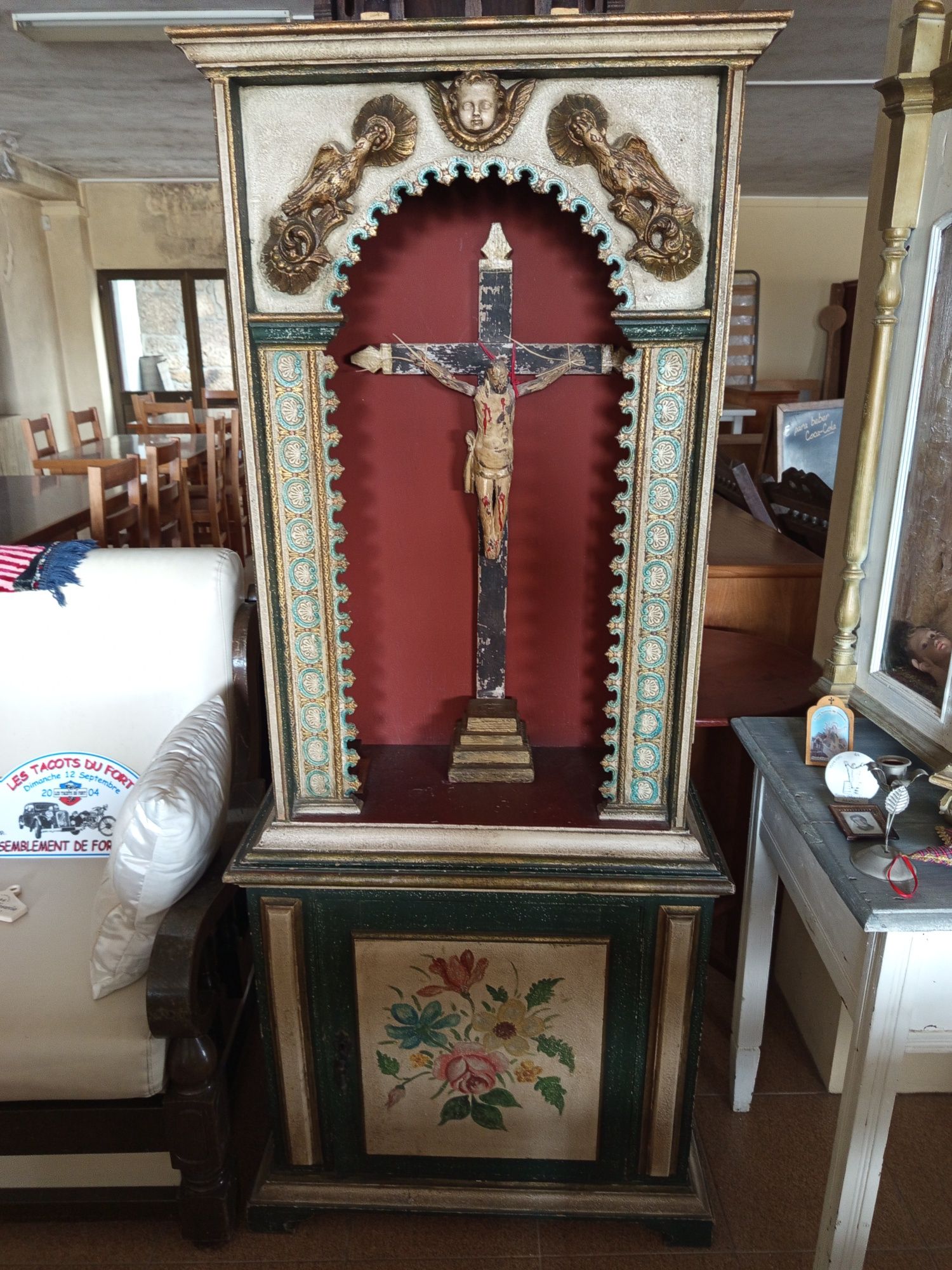 Grande lote de velharias, antiguidades e decoração