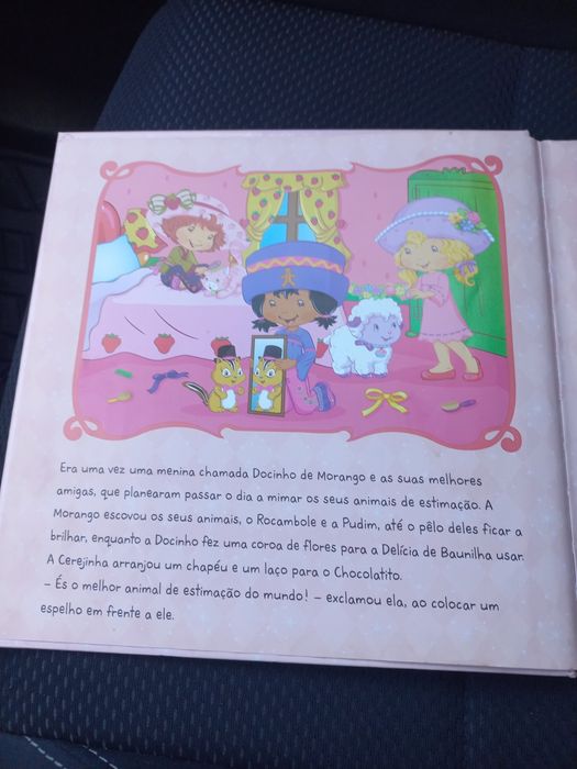 Livro Branca de Neve - Docinho de Morango