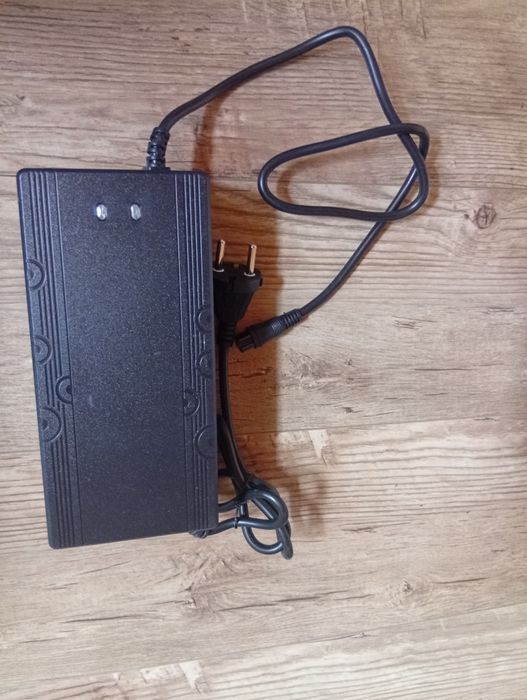 Зарядний пристрій 58.8V 5A GX12M