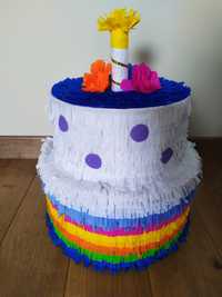 Duża Piniata tort na urodziny wykonana z największą starannością