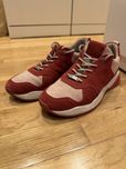 Tenis vermelhos e rosa da Salsa