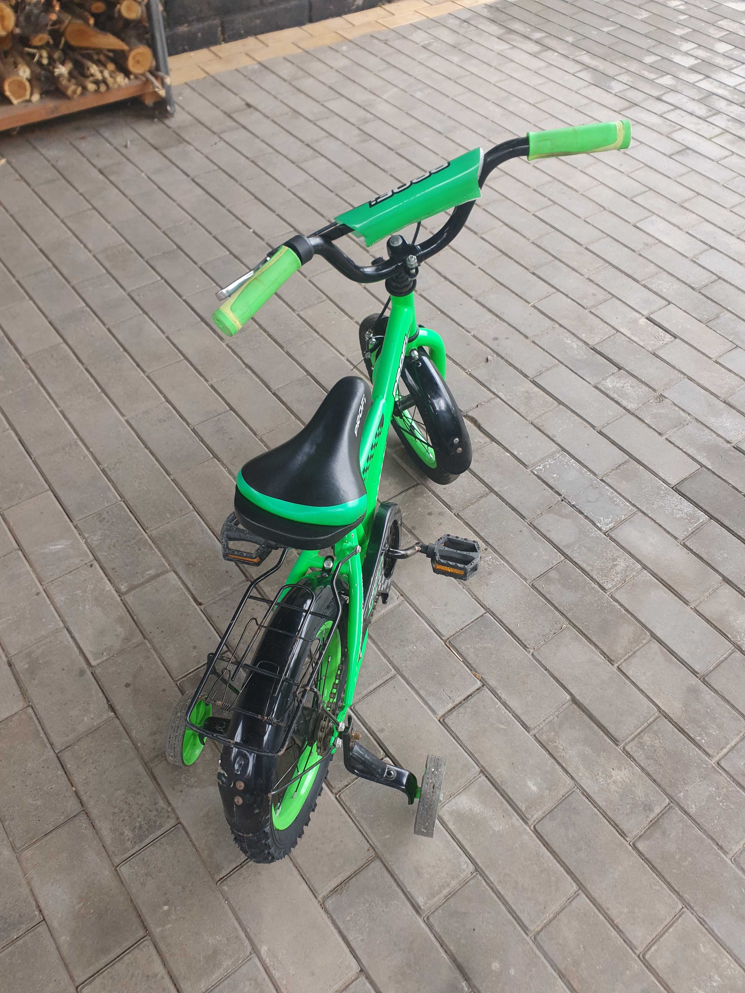 Продам дитячій велосипед 4 колісний