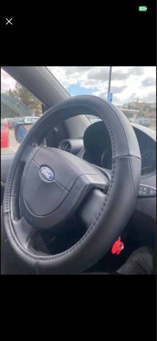 Ford Fiesta 2005 (funcional em dia)