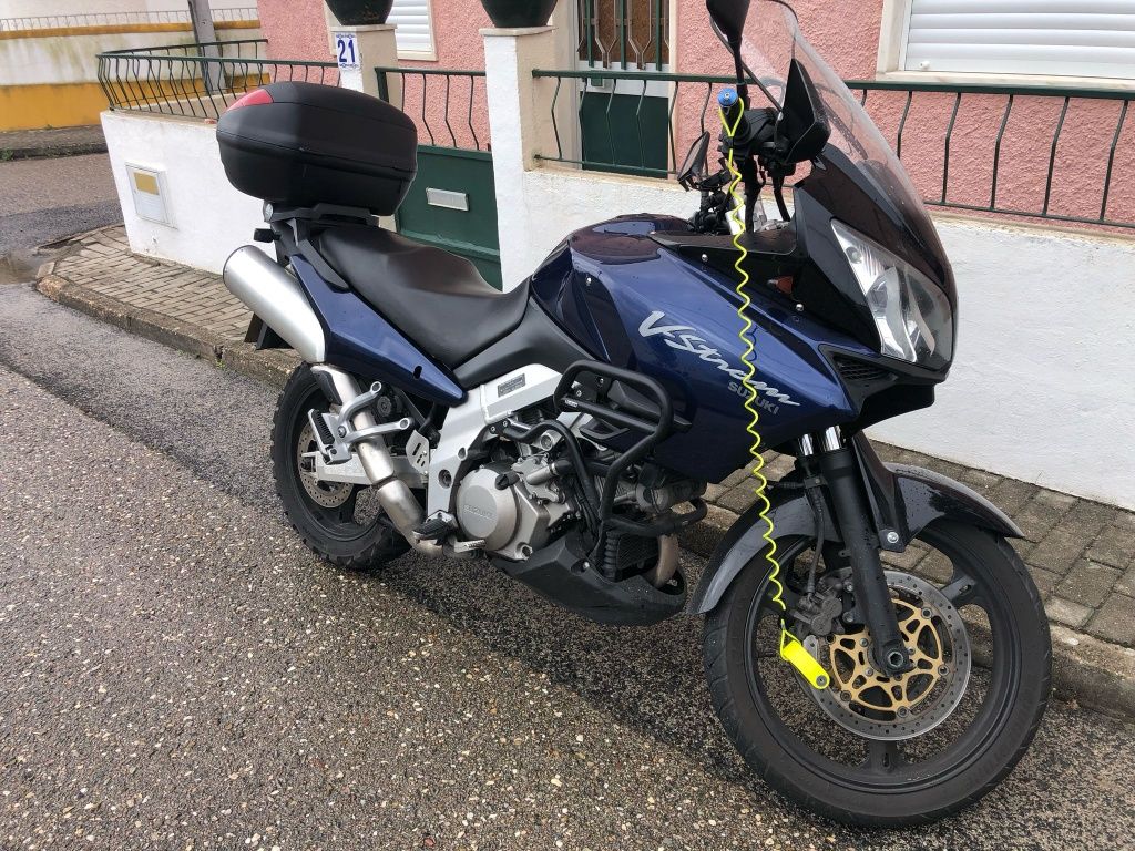 Suzuki V-STROM Como nova