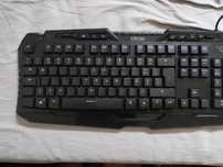 Teclado Krom QWERTY PT-PT – Bom estado, ideal para gaming ou trabalho