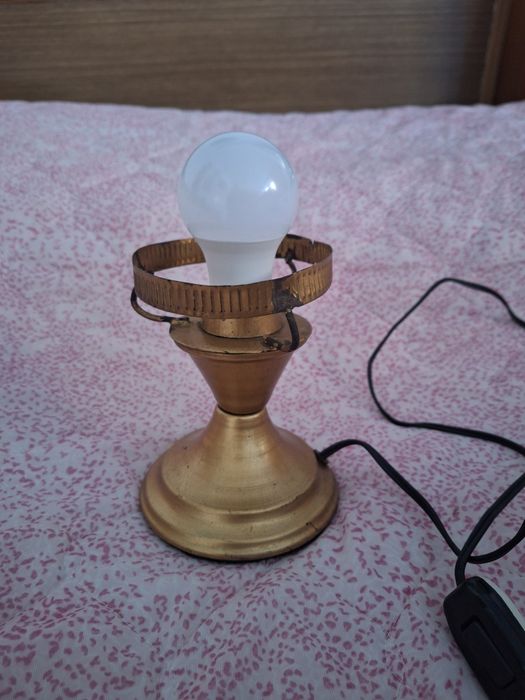 Lampa nocna złota