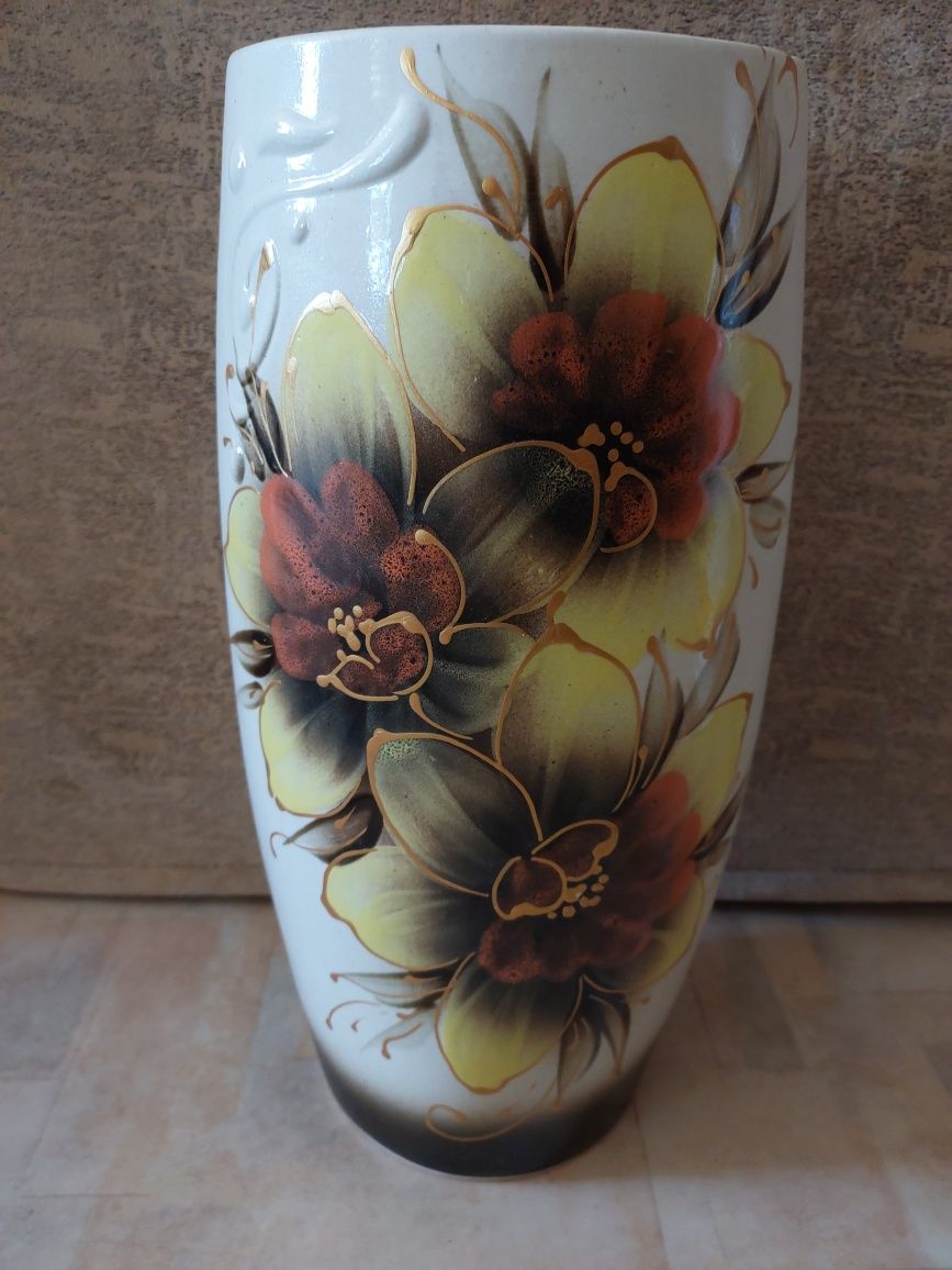 2 керамічні вази