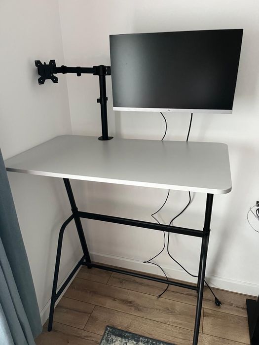 Biurko Ikea z regulacją wysokości siedzace/stojące Gladhojden