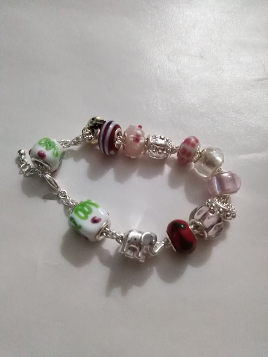 DIA DOS NAMORADOS - Pulseira e fio tipo 'Pandora'