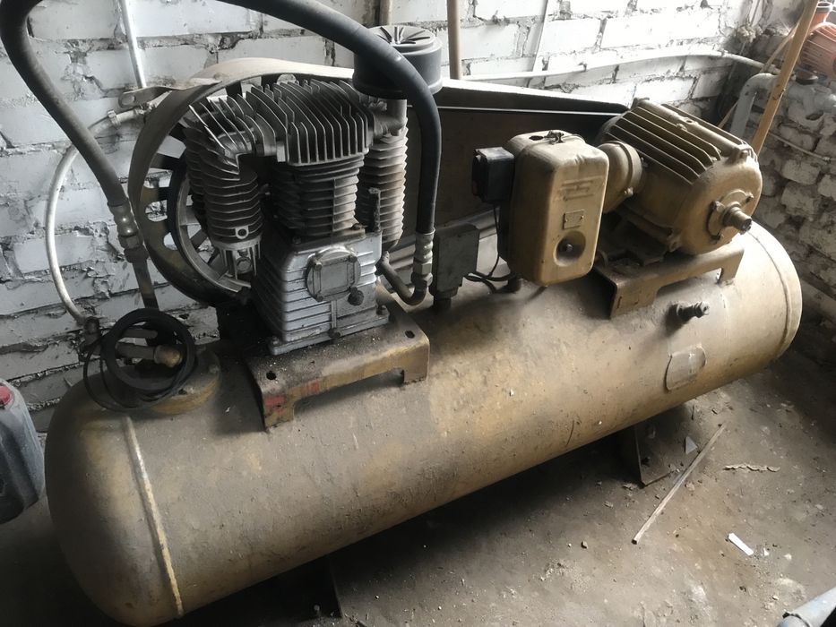 Продам компресор повiтряний промисловий бу