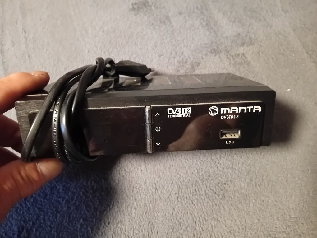 Telewizor 42 cale Technika HDMI  LED