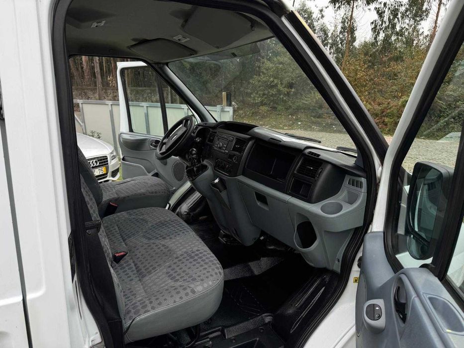 FORD TRANSIT 2.2 TDCI – VERSÃO LONGA E ALTA – CAIXA ISOTÉRMICA