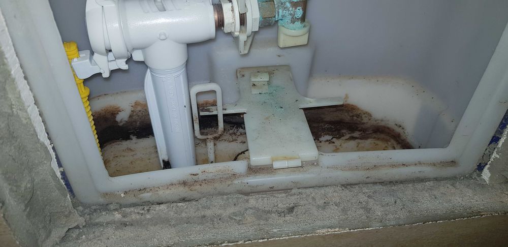 Naprawa serwis spłuczki podtynkowej i wc kompaktów hydraulik Warszawa
