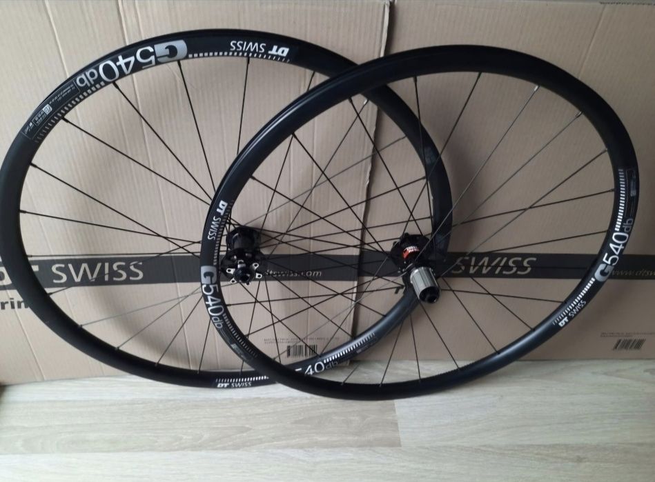 Nowe koła 28 29 dt swiss novatec gravel maszynowe sztywne osie