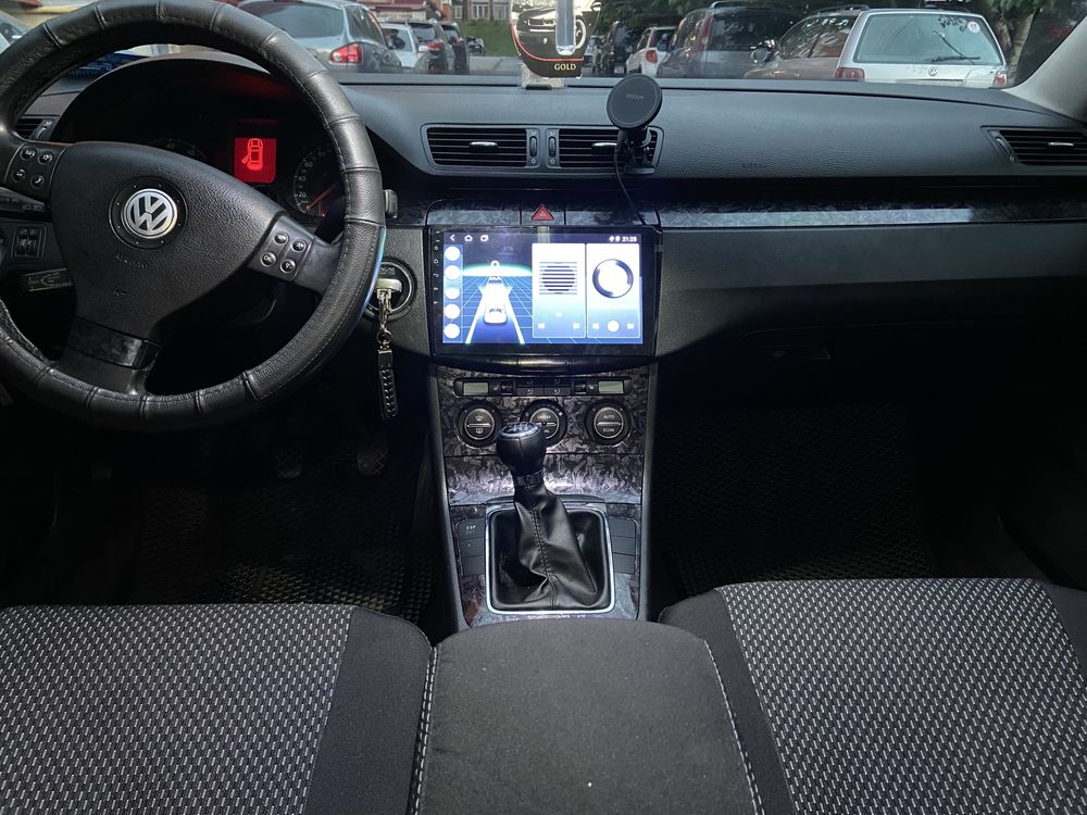 У продажі Volkswagen Passat B6 2.0 Бензин