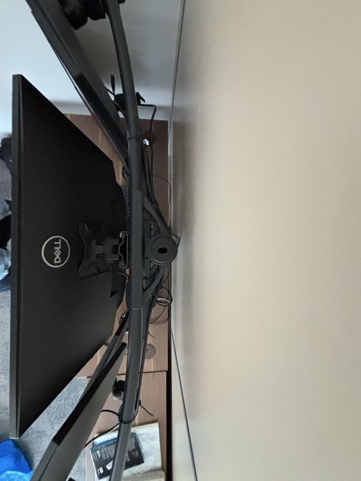 Uchwyt z monitorami DELL - na 6 monitorów
