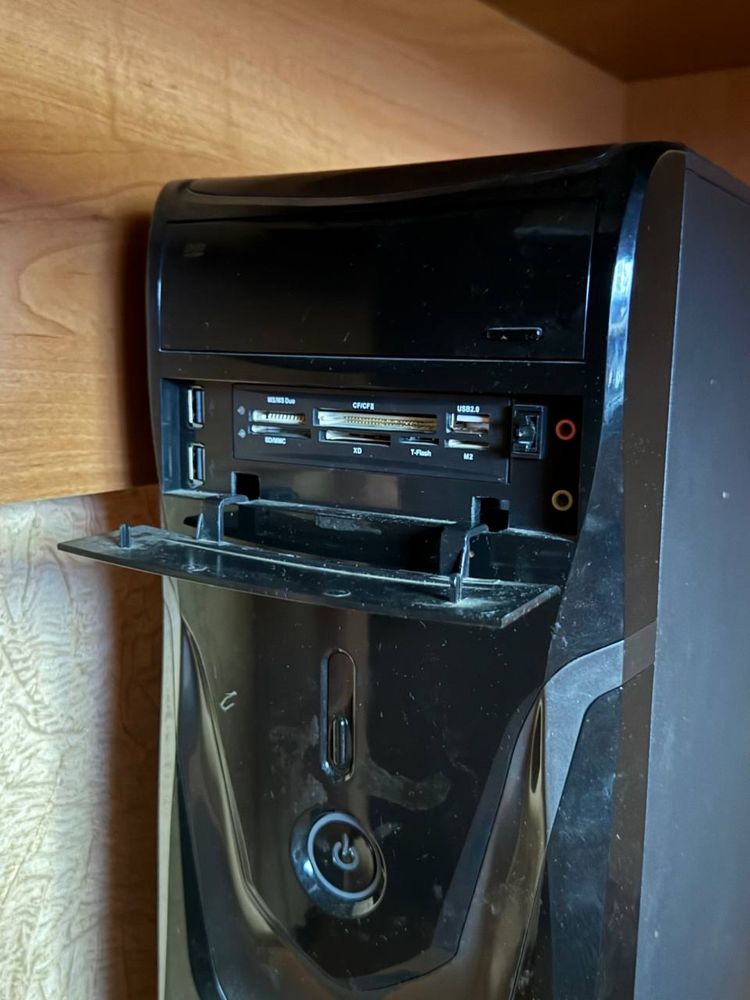 Системний блок AMD A8-3850 / 4 ГБ / HDD / Windows 7