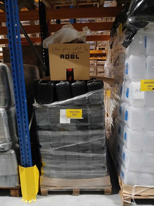 Kanistry 5L czarne i przeźroczyste 386 szt.