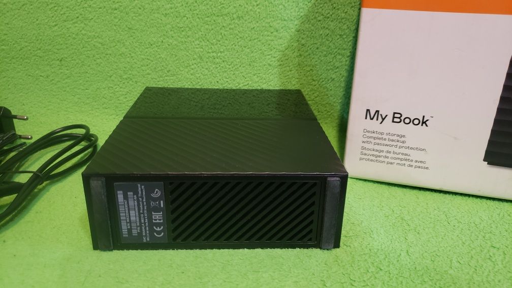 Зовнішній диск WD My Book 6TB ідеальний стан
