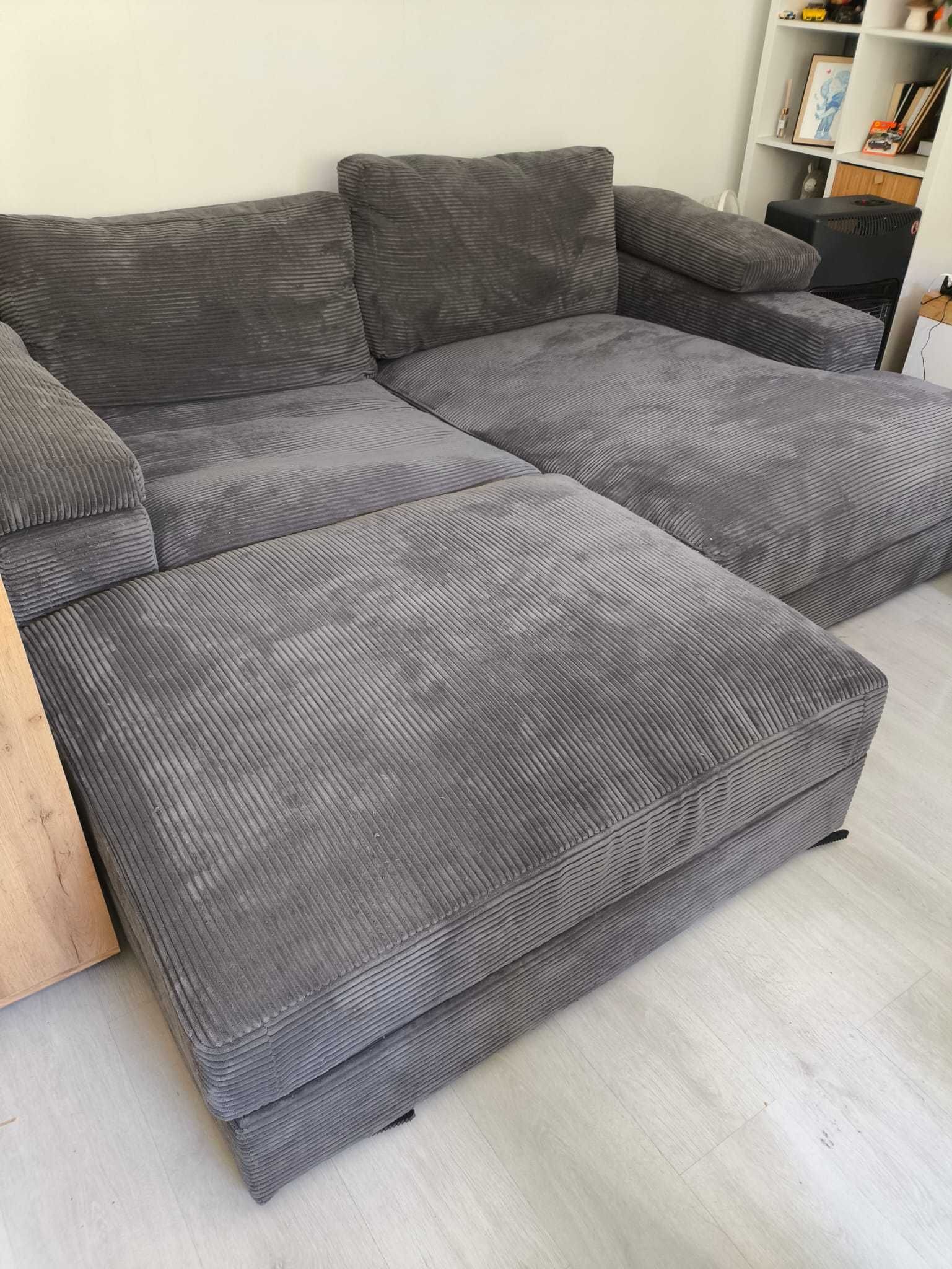 Wygodna sztruksowa kanapa narożna z pufą – 230x170 cm + pufa 120x90 cm