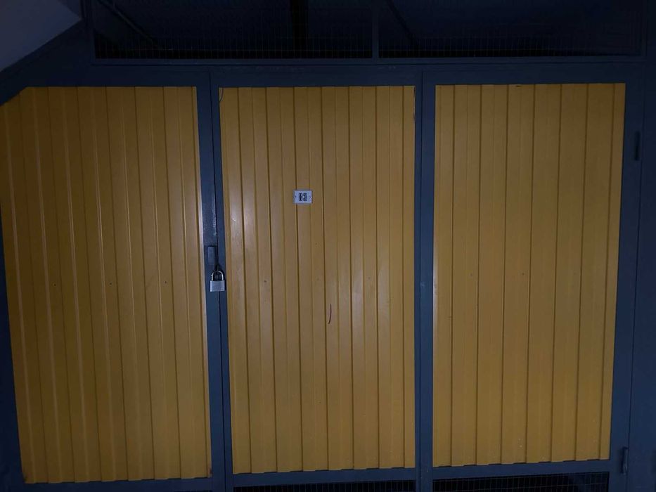 Гаражний бокс 20.8 м2 в паркінгу м.Київ вул. Старонаводницька 10-А.