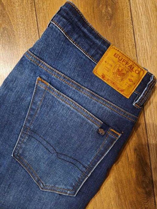 Джинсисині чоловічі   Bufalo David Bitton